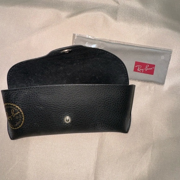 Ray Ban aviators black sunglass case - Picture 5 of 6